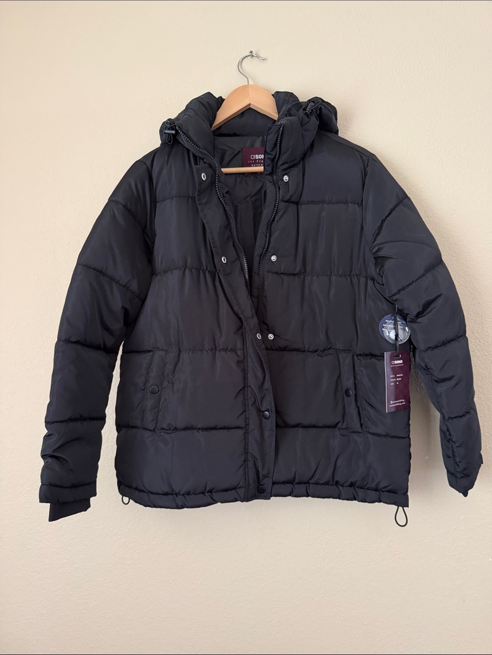 COSONO LA PUFFER COAT BLACK NWT MED. Full zipper and snap closures side pockets